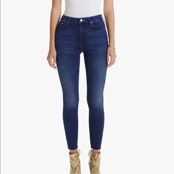 MOTHER High Waisted Looker Ankle Fray Jeans Tongue and Chic Size 26